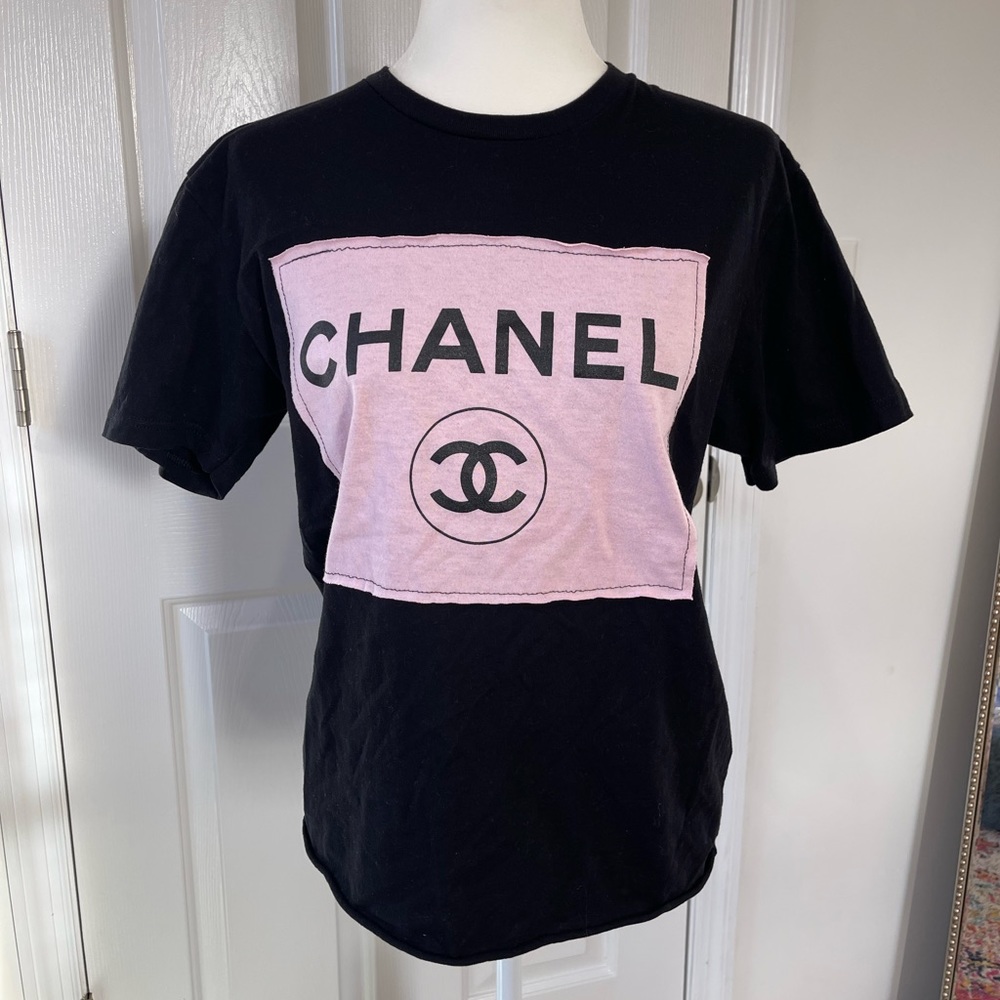 graphic tee